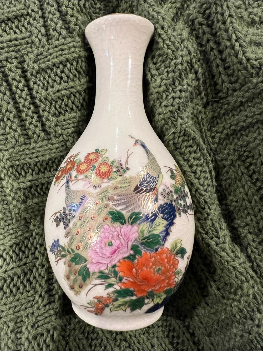 Vintage Japanese Kutani Peacock Bud Vase - 4.5”